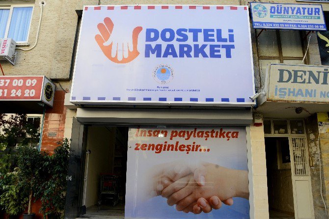 Dosteli Market Muhtaçlara Yardım Elini Uzatıyor