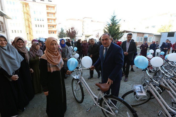 Bolu’ya Sağlıklı Yaşam İçin 50 Adet Bisiklet Gönderildi