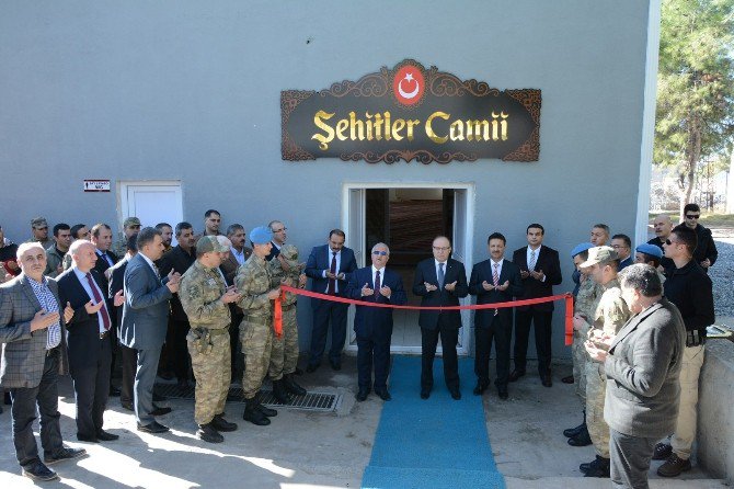 Siirt’te ‘Şehitler Camii’ İbatede Açıldı