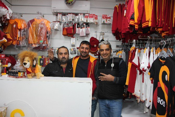 Galatasaray Store Aslan Tır’ı Bilecik’te