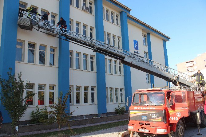 Vedaş’ta Yangın Ve Kurtarma Tatbikatı