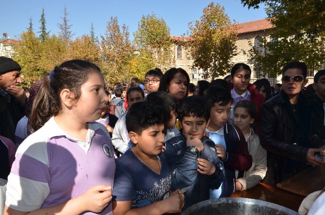 Atatürk Ortaokulundan Aşure Etkinliği