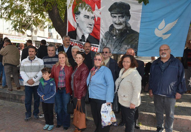 Ecevit’i 10. Yıldönümünde Lokma Dökerek Andılar