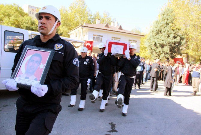 Şehit Polis İsmail Mavitaş’ı Binler Uğurladı