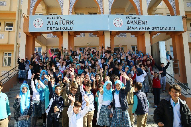 Başkan Kamil Saraçoğlu’ndan Okul Ziyaretleri