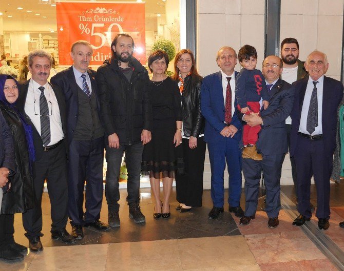 Türkiye Foto Muhabirleri Derneği’nin Sergisi Trabzon’da Sanatseverlerin Ziyaretine Açıldı