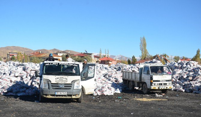 Yüksekova’da Yaralar Sarılıyor