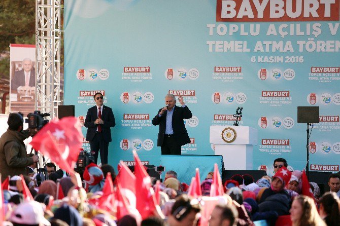 Başbakan Yıldırım: "Yeni Anayasa Ve Başkanlık Sistemiyle Bütün Şer Odaklarını Yok Edeceğiz"