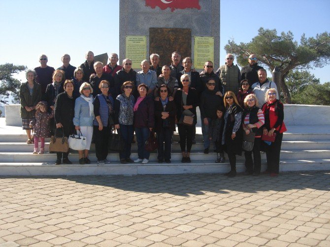 Emekli Hava Astsubaylar Seyit Onbaşı Mezarını Ziyaret Etti