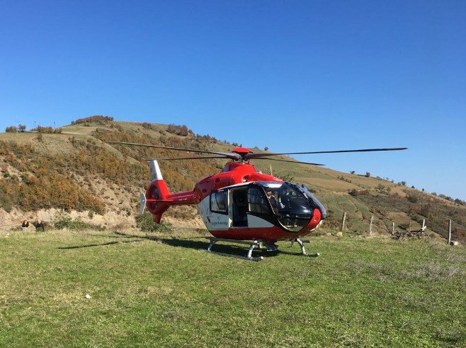 Traktör Kazasında Yaralanan Vatandaşın Yardımına Ambulans Helikopter Yetişti