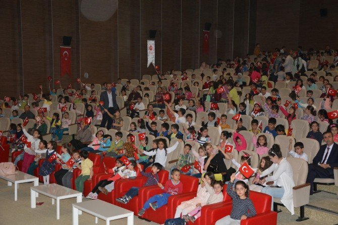 Adıyaman Belediyesinden Yetişkin Ve Çocuklar İçin Tiyatro