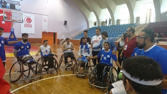 Tekerlekli Sandalyenin Efeleri Lige Galibiyet İle Başladı