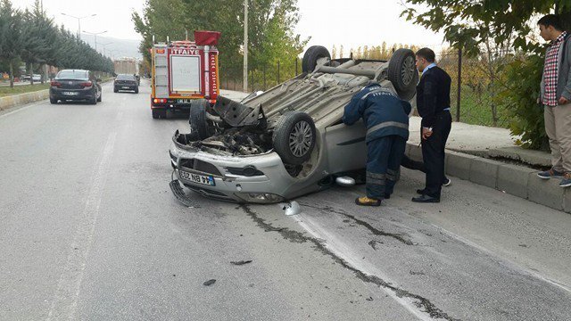 Hanımın Çiftliği Yolu Üzerinde Korkutan Kaza