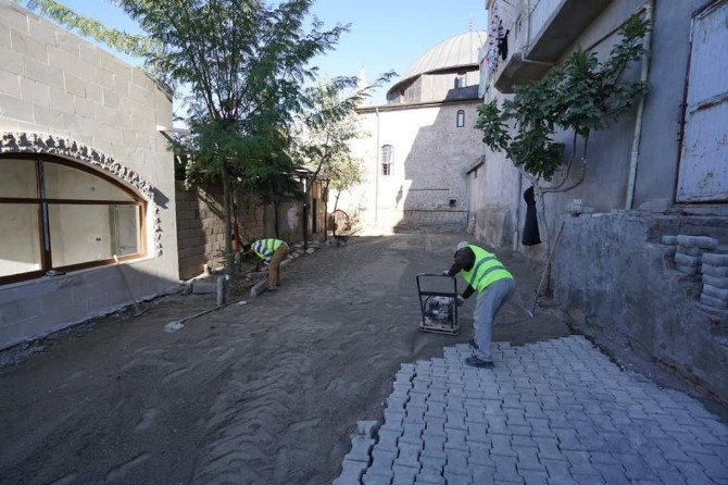 Adıyaman’da Yol Çalışmaları Sürüyor