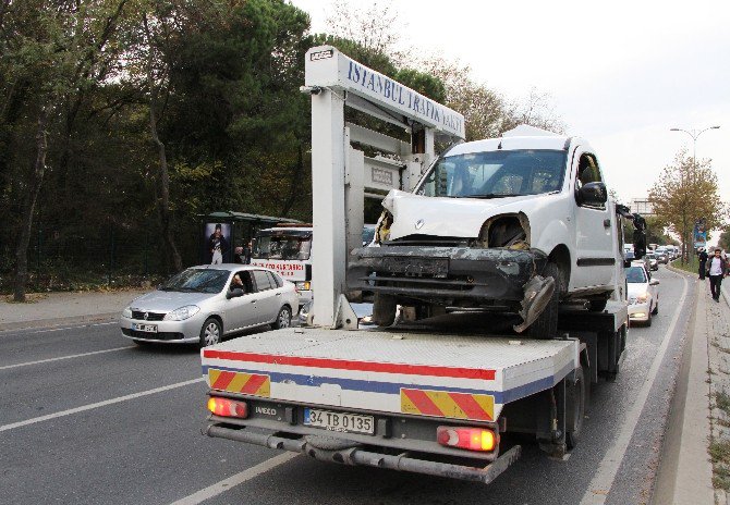 Maslak’ta Trafik Kazası: 6 Yaralı