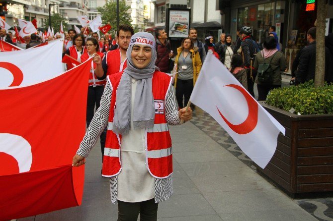 Türk Kızılayı’ndan ‘Merhamet Yürüyüşü’