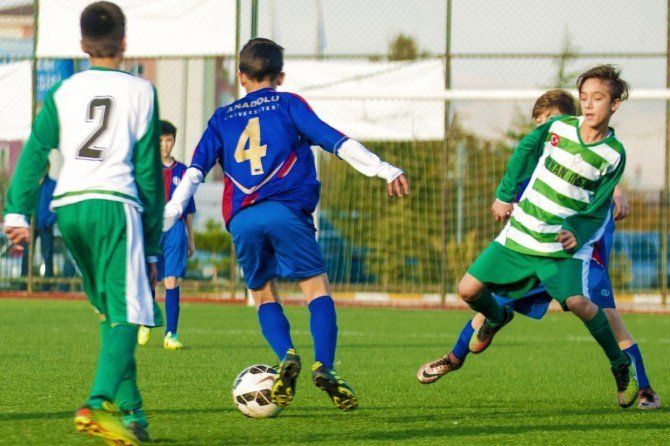 Anadolu Üniversitesi U-14 Takımı Finale Gidemedi