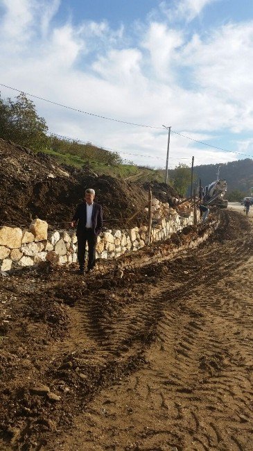 Yığılca Belediyesi 10 Kilometre Taş Duvar Yapacak