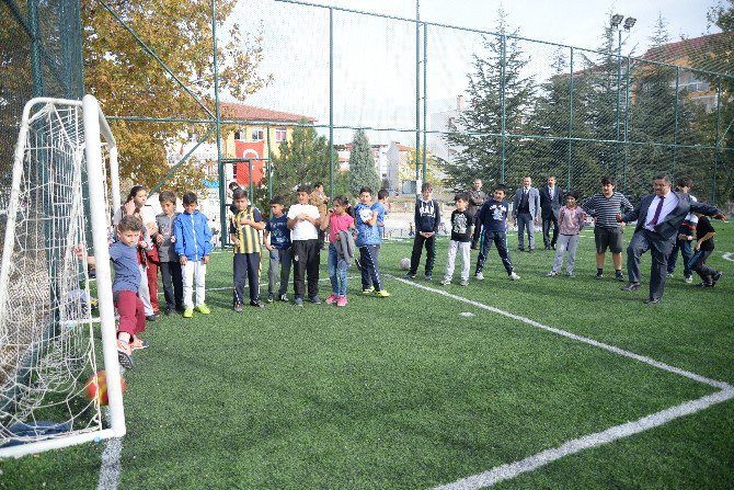 Bilecik’te Sentetik Sahalar Çocukların Hizmetinde