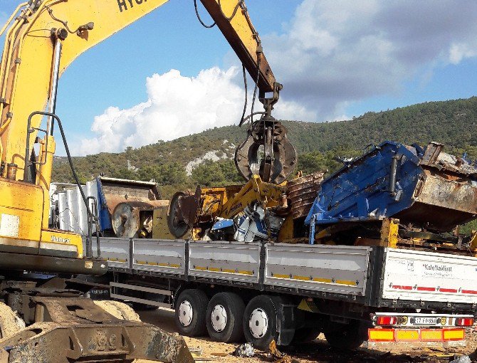 Bodrum’da Hurdalar Geri Dönüşüme Gönderiliyor