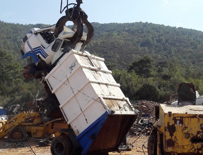 Bodrum’da Hurdalar Geri Dönüşüme Gönderiliyor