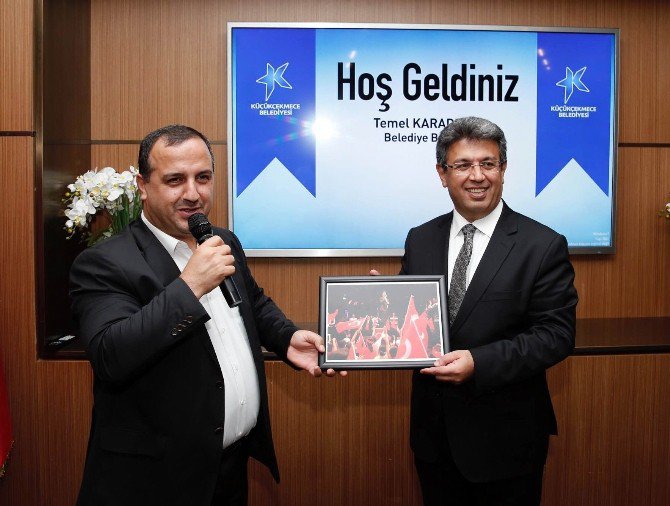 Eğitim Bir Sen’den Başkan Karadeniz’e Teşekkür Plaketi