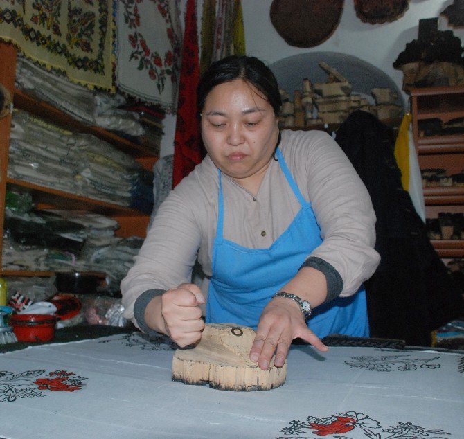 Japonya’dan Tokat’a Yazmacılık Öğrenmeye Geldi