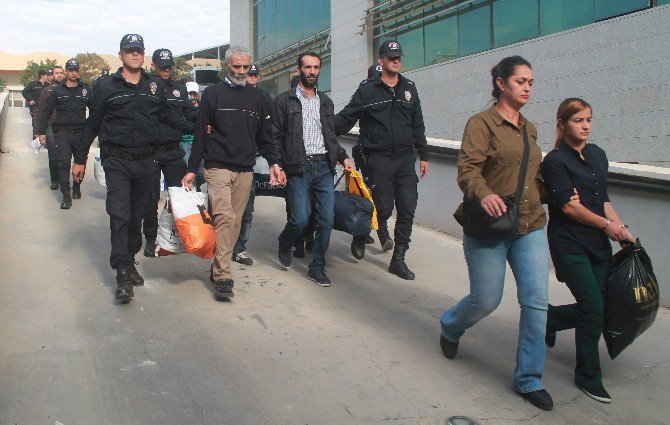 Mersin’de Bombacılara Yardım Ve Yataklıktan Gözaltına Alınan 9 Kişi Adliyede