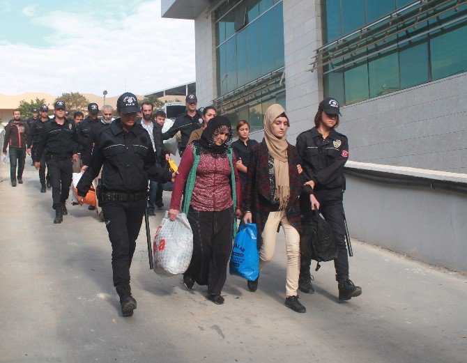 Mersin’de Bombacılara Yardım Ve Yataklıktan Gözaltına Alınan 9 Kişi Adliyede