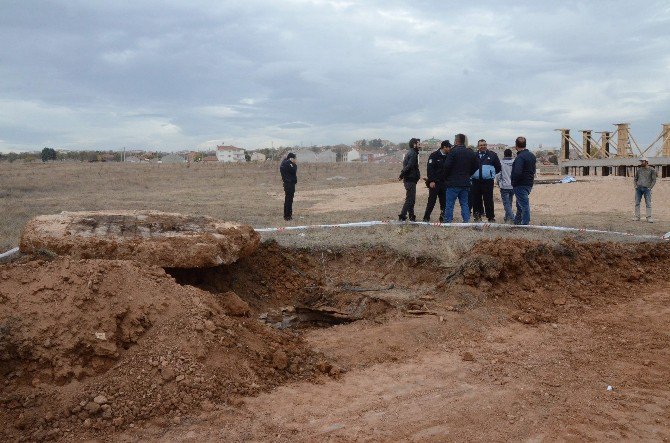 Yol Çalışması Sırasında Kuyu Buldular