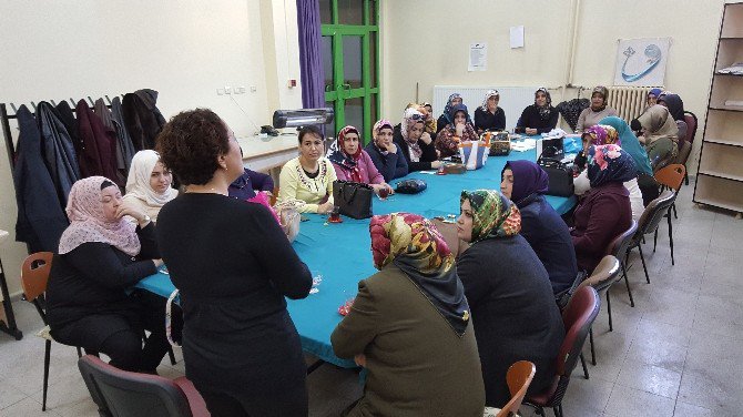 Tatvan’da Kadın Kursiyerlere "Girişimcilik" Semineri