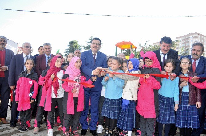 Ortahisar ’Her Mahalleye Bir Park’ Sloganıyla Güzelleşiyor