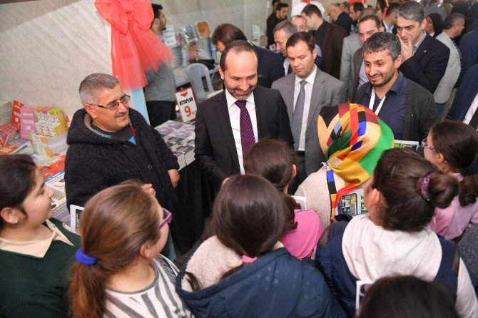 Ünye’de 1.yunus Emre Edebiyat Ve Kitap Günleri Başladı