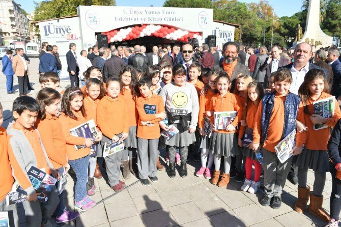 Ünye’de 1.yunus Emre Edebiyat Ve Kitap Günleri Başladı