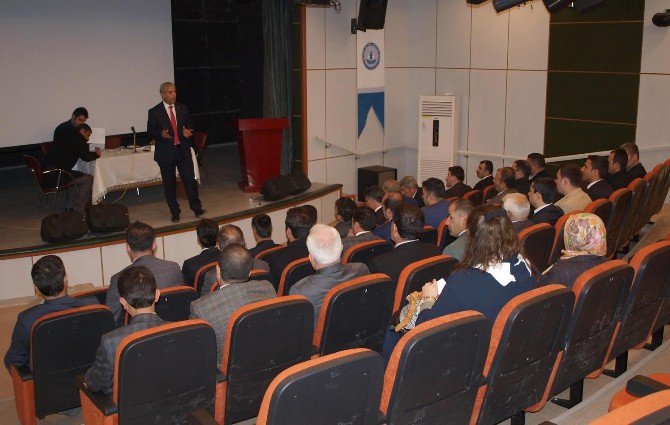 Ahlat’ta Eğitim Değerlendirme Toplantısı