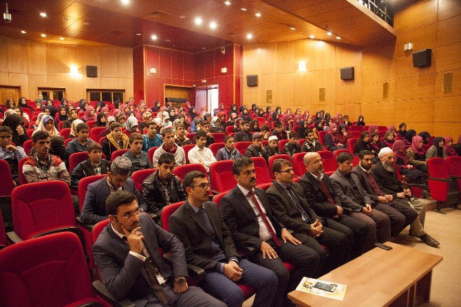 Ahlat’ta "İmam Hatiplerin Misyonu Ve İlahiyatların Geleceği" Konferansı