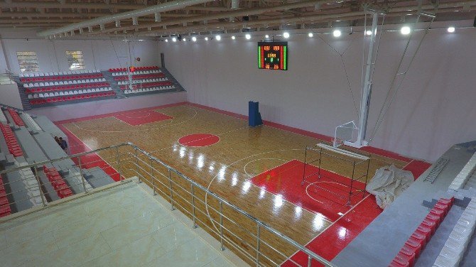 Büyükşehir, Gaziantep’e Yeni Bir Spor Salonu Kazandırdı