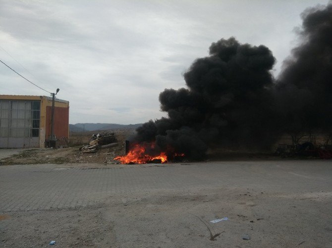 Hisarcık Sanayi Çöplüğünde Yangın