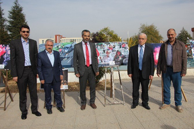 İnönü Üniversitesinde 15 Temmuz Fotoğraf Sergisi Açıldı