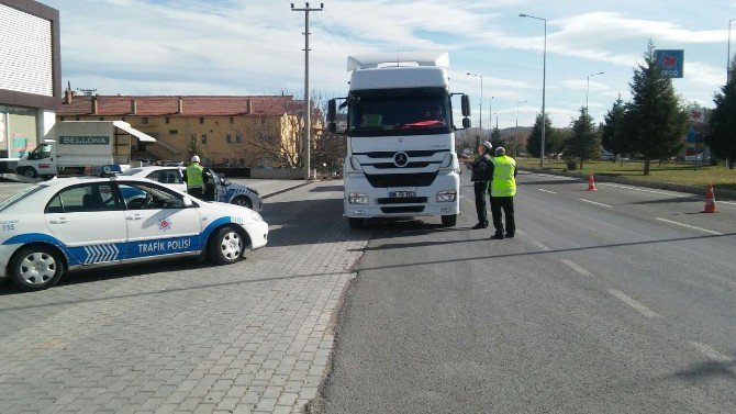 Sürücülere 10 Günde 26 Bin Tl Ceza