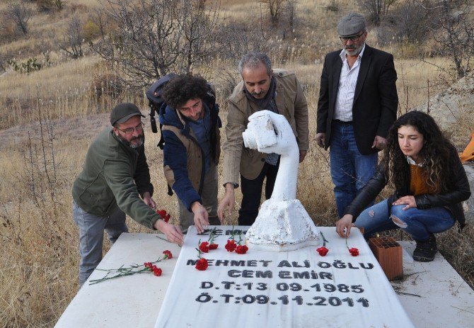 Meslektaşları Cem Emir’i Unutmadı