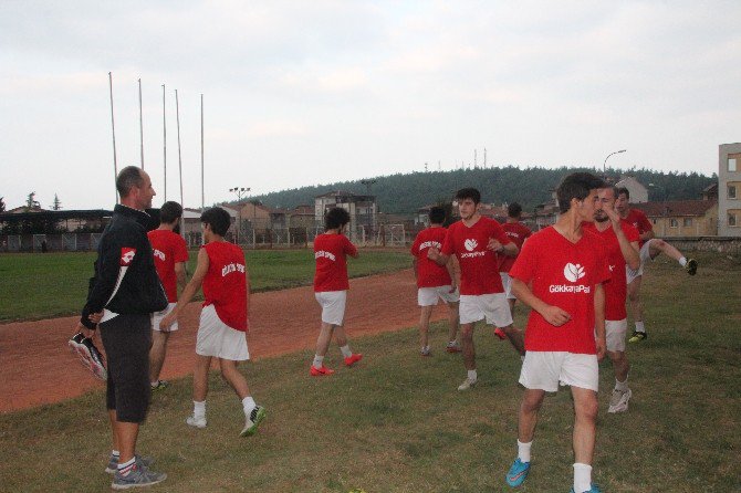 Bilecikspor, Deplasmanda Oynayacağı Osmaneli Gençlerbirliği Spor Maçının Hazırlıklarını Sürdürüyor