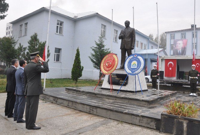 Tatvan’da 10 Kasım Programı Düzenlendi