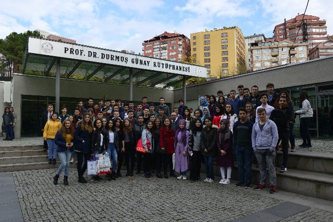 Üniversiteye Hazırlanan Öğrenciler Farabi Kampüsü’nü Gezdi