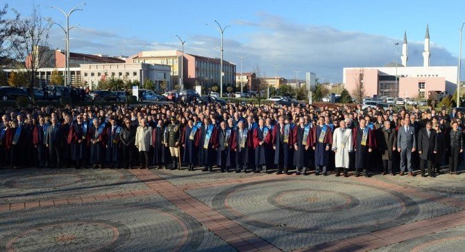 Esogü Ulu Önder Atatürk’ü Andı