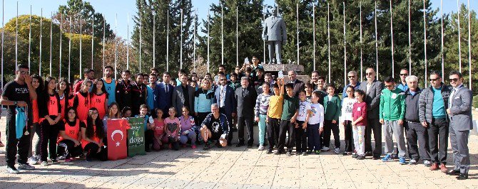 Gaün’de Geleneksel Atatürk Koşusu