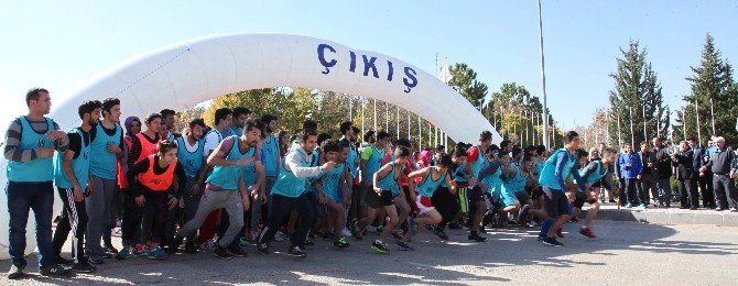 Gaün’de Geleneksel Atatürk Koşusu