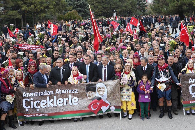 Ata’nın Çiçekleri, Zübeyde Anne’nin Mezarından Geldi