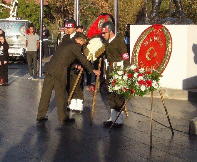 Manisa’da 10 Kasım Atatürk’ü Anma Töreni