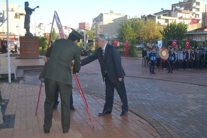 Manisa’nın İlçelerinde 10 Kasım Hüznü